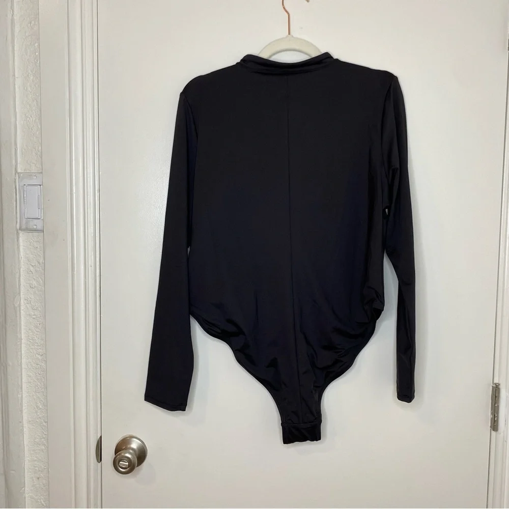 COPY - NEW !! SKIMS Swim Zip Front Long Sleeve One piece - ONYX